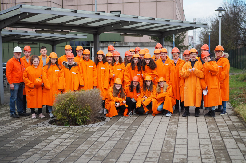 Schüler besichtigen die BAG und BSW